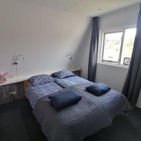4T4 Apartment B เอ็กมอนด์ อาน เดน ฮูฟ ภายนอก รูปภาพ